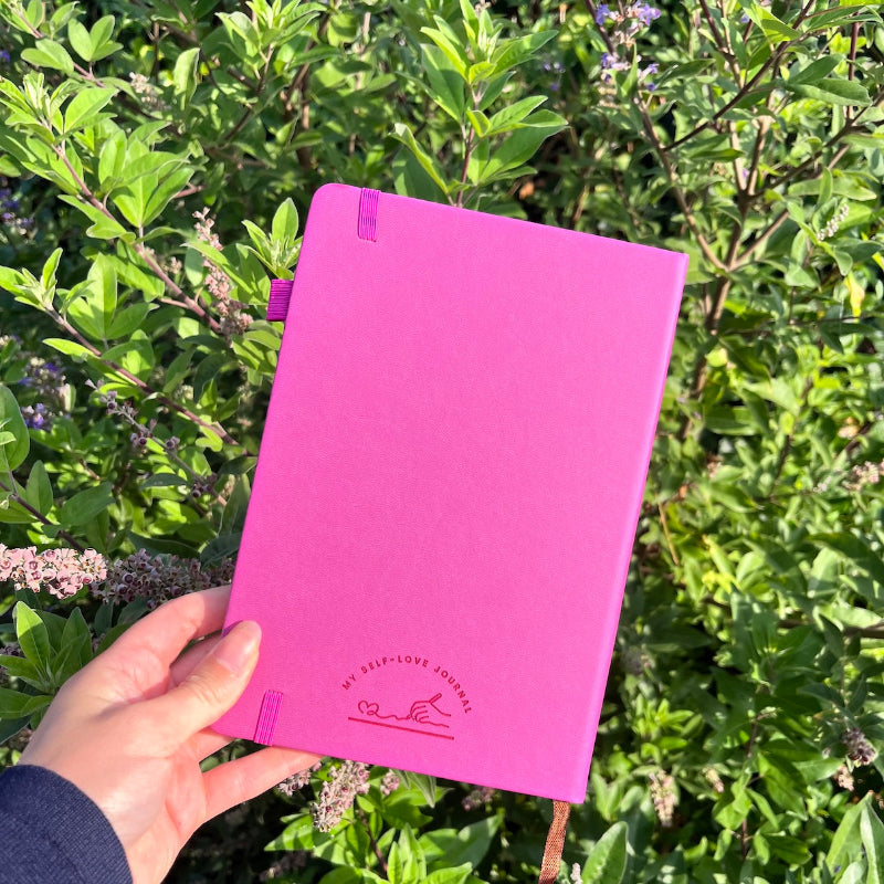 A5 journal in het roze met stipjes aan de binnenkant, perfect voor journalen