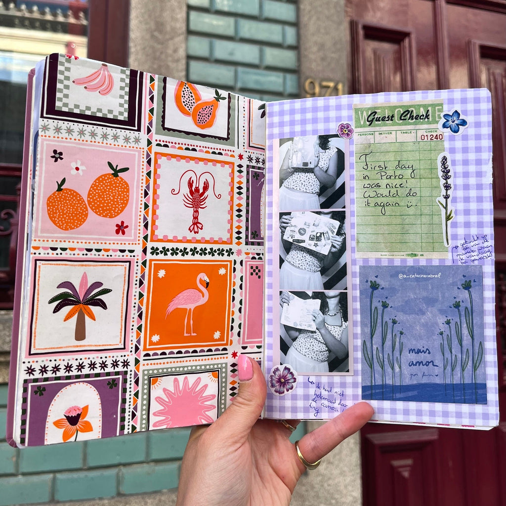 Junk journal spread Porto met lila geblokt journal papier