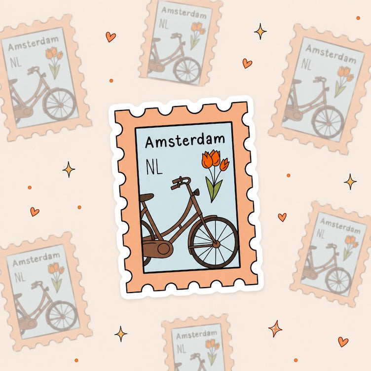 Sticker van een postzegel van Amsterdam met een fiets en tulpen.