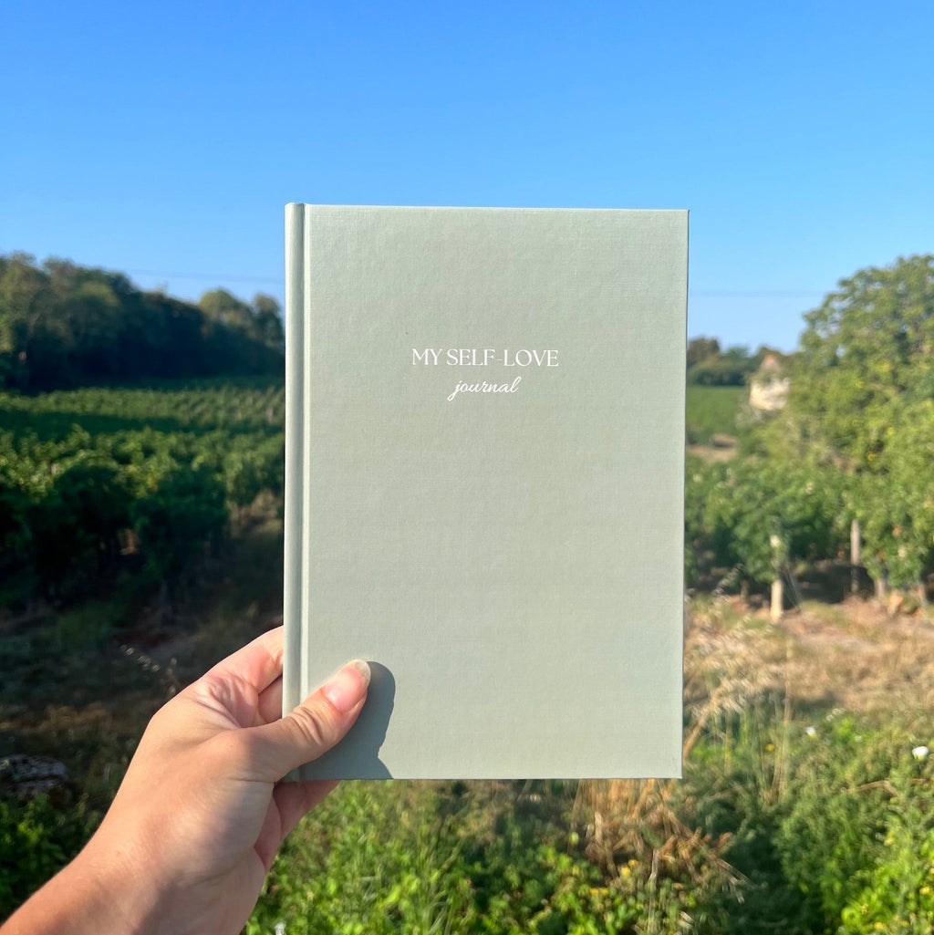 De My Self-Love Journal in de kleur sage